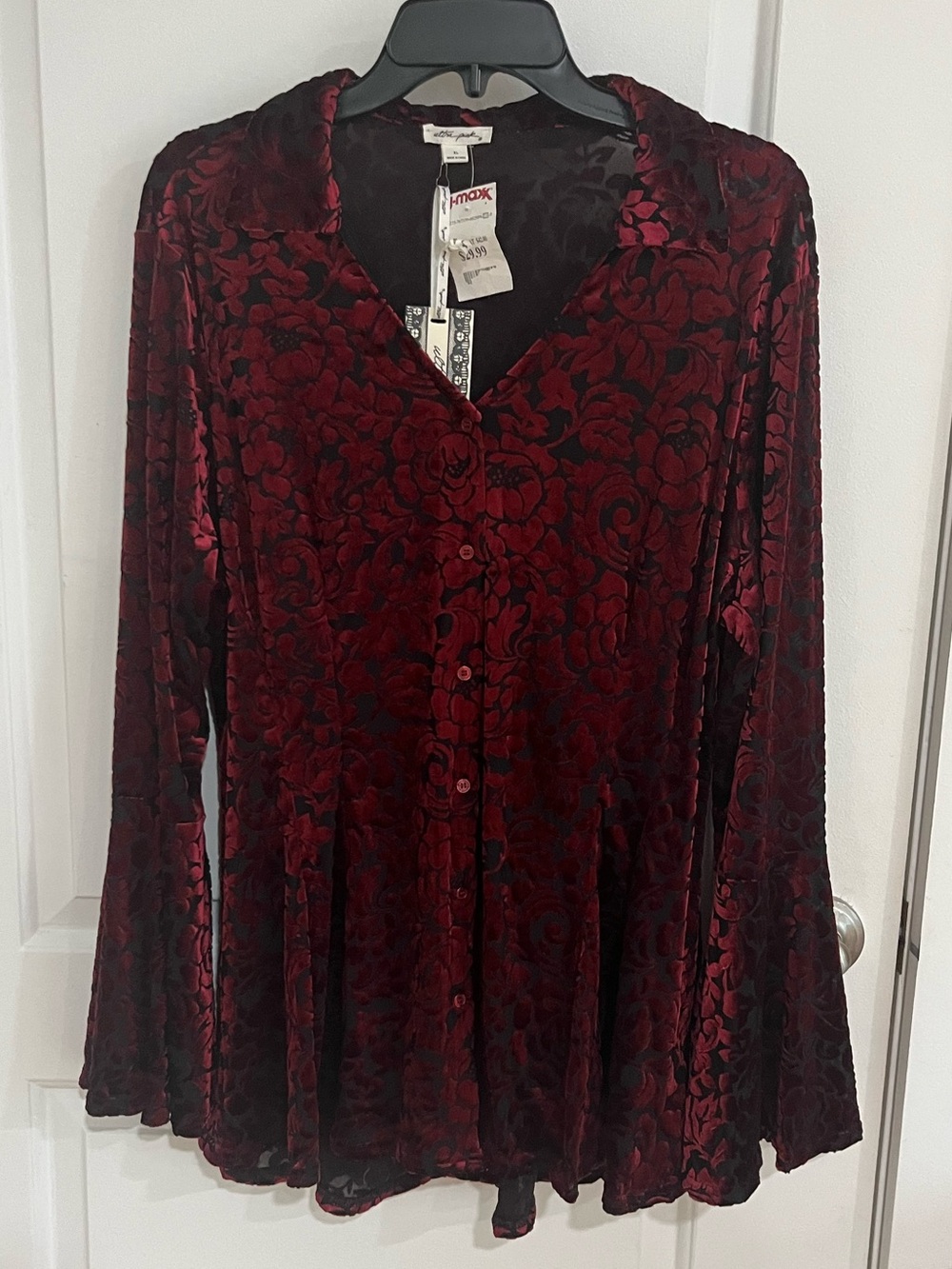 Ultra Pink Burgundy Velvet Floral Button-Down Shirt